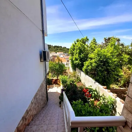 Pensión And Jasna Hvar Town