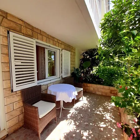 Penzion And Jasna Hvar Town