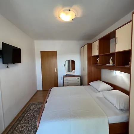 And Jasna Pensionat Hvar Town