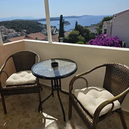 And Jasna 3* Hvar Town