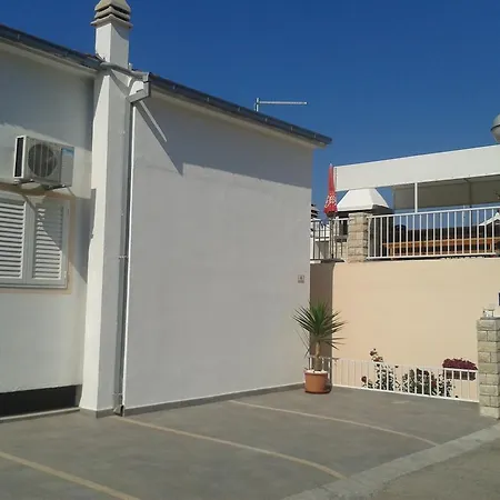 And Jasna 3* חוואר