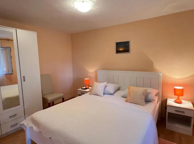 And Jasna 3* חוואר