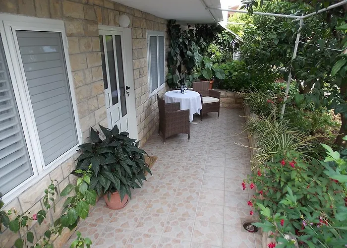 And Jasna חוואר